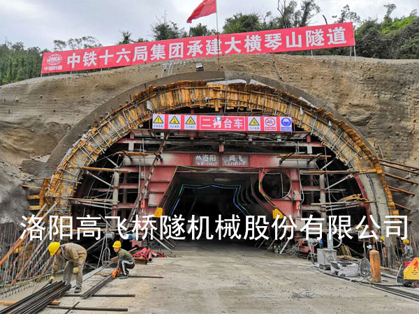 三線(xiàn)公路臺(tái)車(chē)
